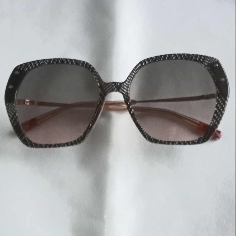 New Missoni 56mm Oversize Round Sunglasses New in case